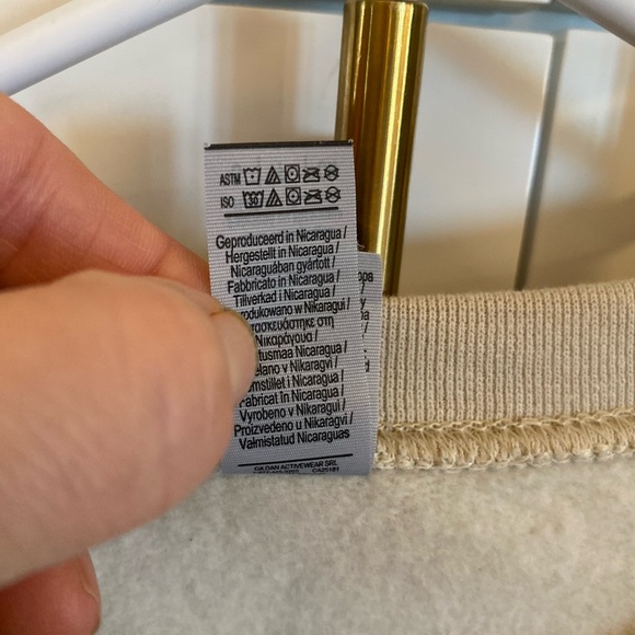 Crocin Around the Christmas Tree Crocs Tan Graphic Sweatshirt Holiday sweater - Picture 9 of 10